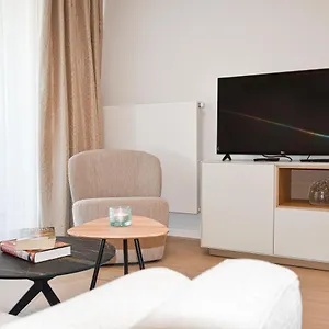 https://crystal-residences-luxurious-seaside-apartments.hotelsghent.com