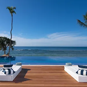 & ***** La Romana
