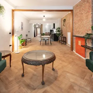 https://two-bedroom-apartments-in-the-heart-of-antwerp.hotelsghent.com