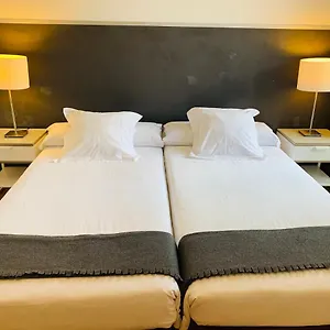 https://aptbcn-super-balmes-guest-house.catalonia-hotels.com