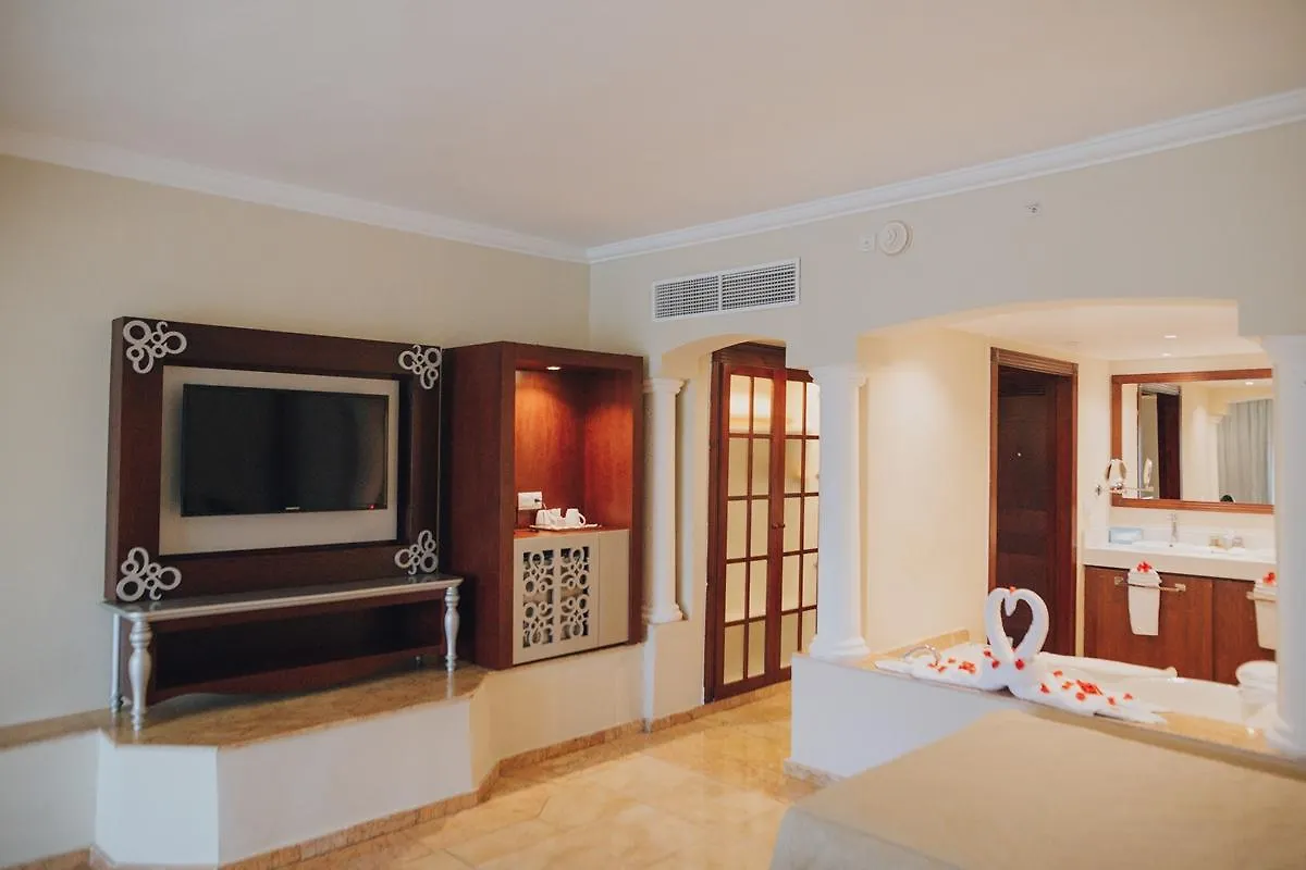 Majestic Colonial Punta Cana (Adults Only) Resort