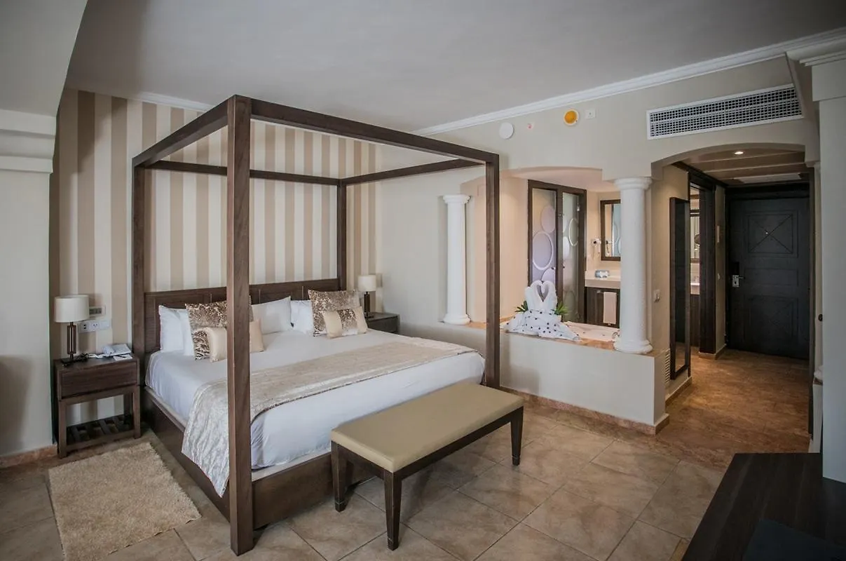 Majestic Colonial Punta Cana (Adults Only) 5*,