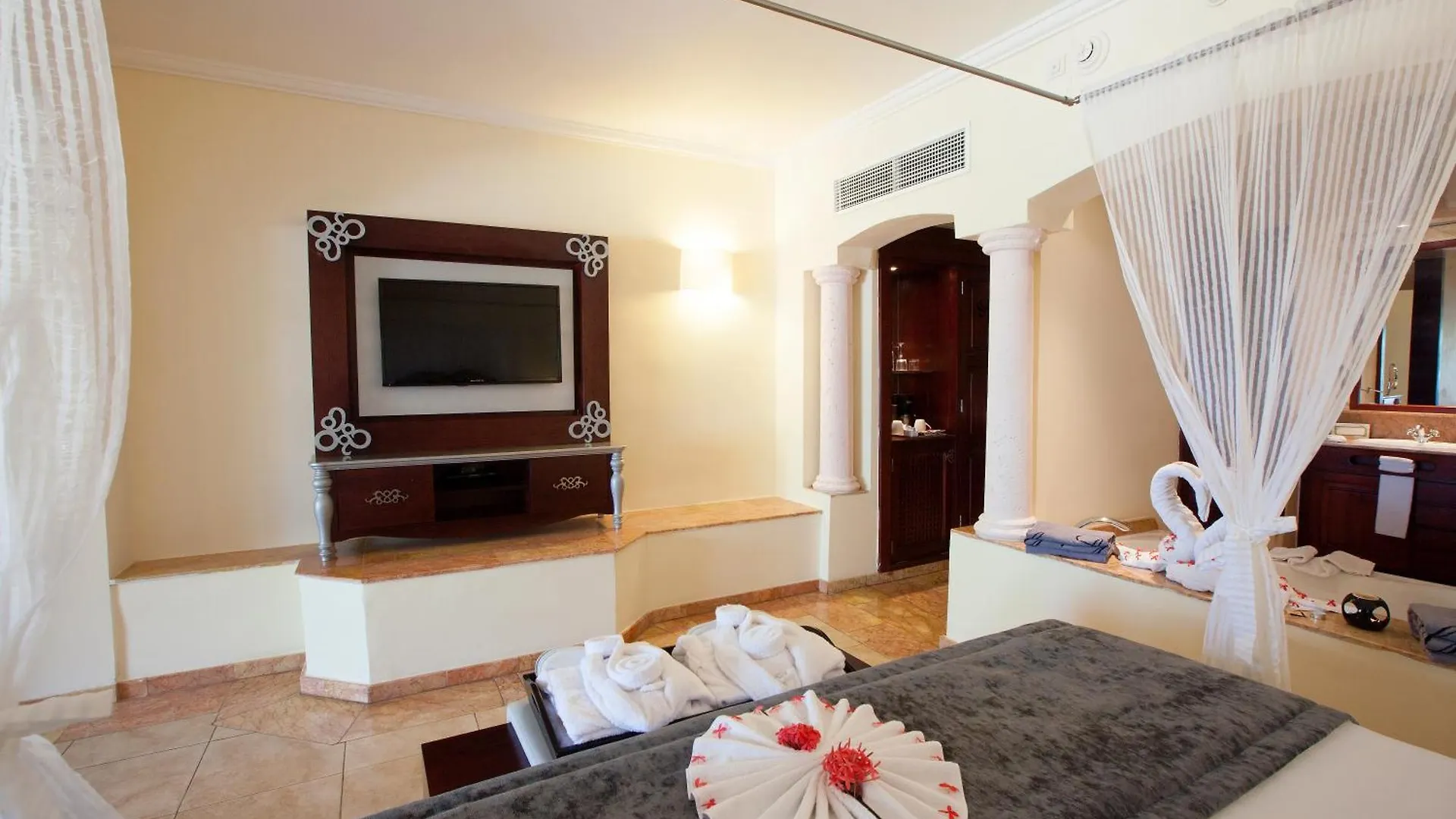 Resort Majestic Colonial Punta Cana (Adults Only)