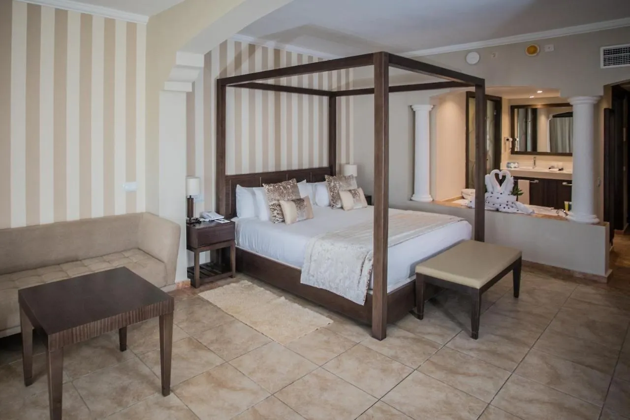 Majestic Colonial Punta Cana (Adults Only)